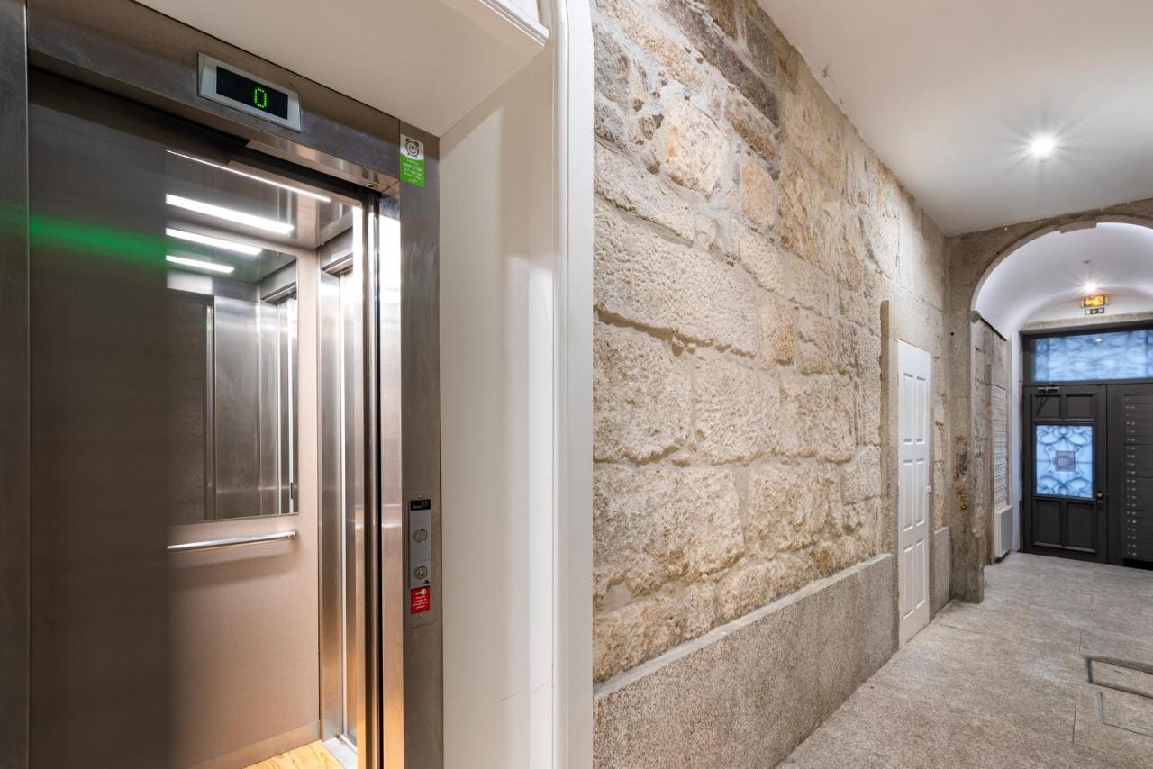 City Center Modern Apartment In بورتو المظهر الخارجي الصورة